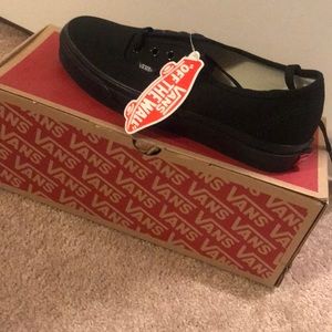 Women’s size 7.5 black vans